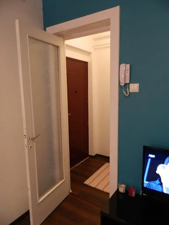 One O'Clock Studio - Old Town Hotel Bukarest Apartman