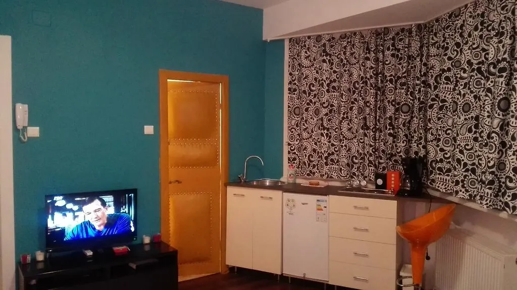 One O'Clock Studio - Old Town Hotel Bukarest